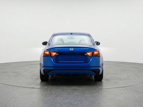 Used 2025 Nissan Altima 2.5 SV image 7