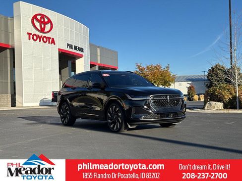 Used 2024 Lincoln Nautilus Reserve w/ Equipment Group 202A image 1