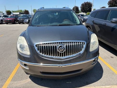 Used 2011 Buick Enclave CXL FWD image 2