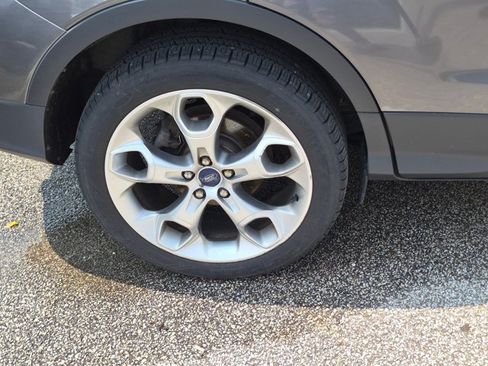 Used 2014 Ford Escape Titanium w/ Equipment Group 401A AWD/4WD image 9