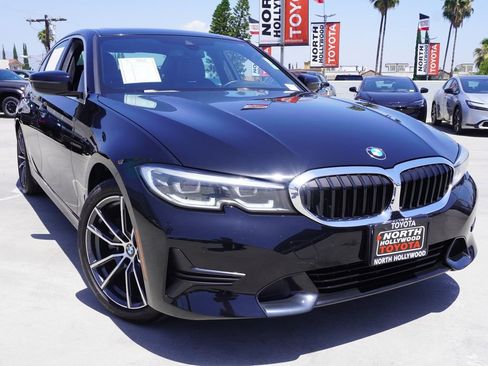 Used 2021 BMW 330i Sedan w/ Convenience Package RWD image 2