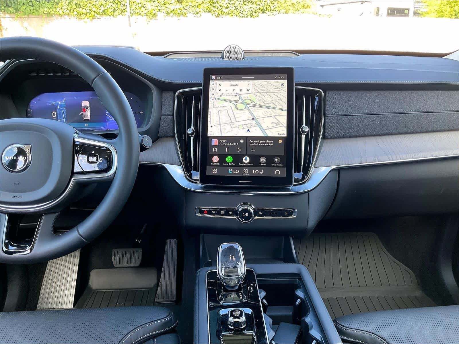New 2026 Volvo XC90 T8 Ultra w/ Protection Package AWD/4WD image 9