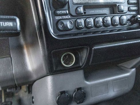 Used 2003 Toyota Tacoma 2WD Regular Cab image 40