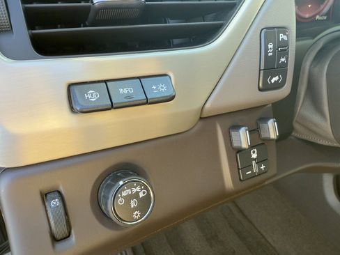 Used 2016 GMC Yukon XL Denali w/ Open Road Package image 17