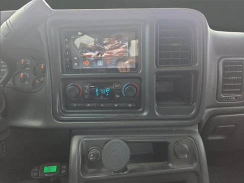 Used 2007 Chevrolet Silverado 2500 LT w/ Heavy-Duty Power Package image 13