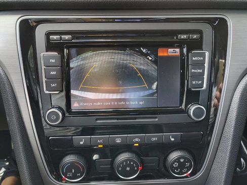 Used 2015 Volkswagen Passat TDI SE image 26