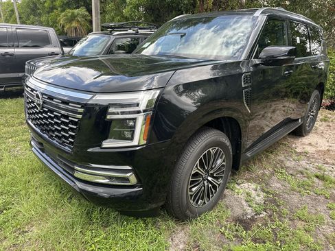 New 2025 Nissan Armada SL w/ Captain's Chari Seat Package image 5