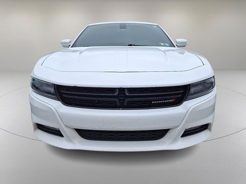 Used 2017 Dodge Charger SXT w/ AWD Plus Group image 3