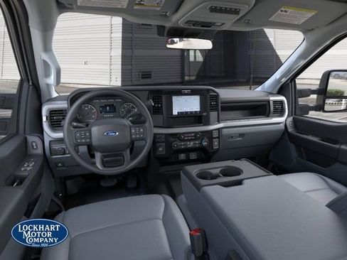 New 2025 Ford F450 XL image 9