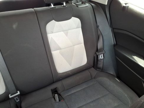 Used 2025 Chevrolet Trax LS w/ LS Convenience Package FWD image 23