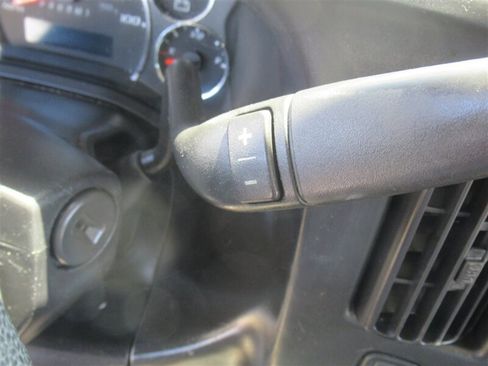 Used 2014 Chevrolet Express 2500 image 27