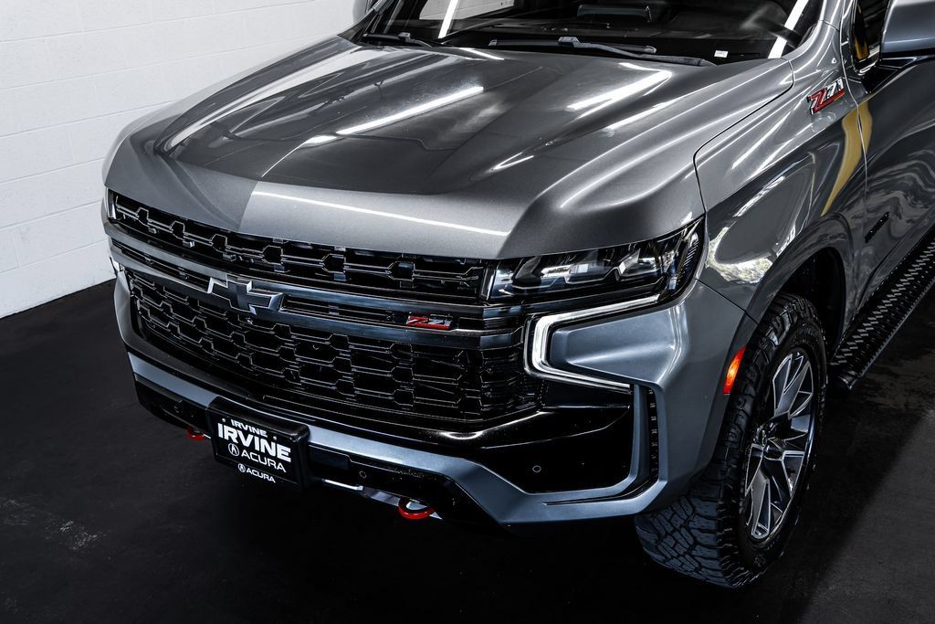Used 2022 Chevrolet Tahoe Z71 w/ Luxury Package AWD/4WD image 11