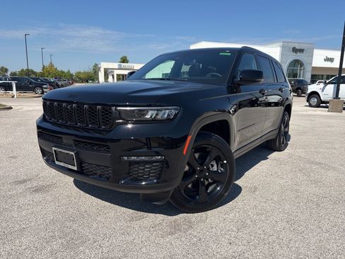 New 2025 Jeep Grand Cherokee L Limited w/ Luxury Tech Group II image 1