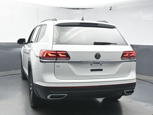 Certified 2023 Volkswagen Atlas SE image 6