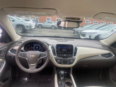 Used 2024 Chevrolet Malibu LT image 33