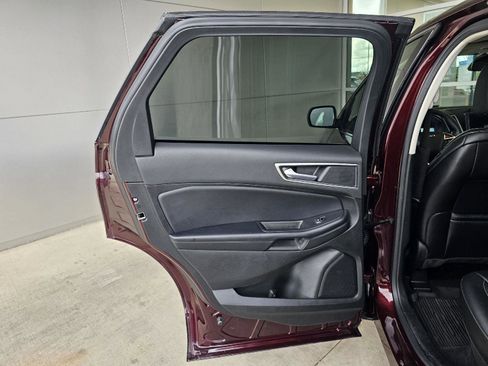 Used 2023 Ford Edge SEL w/ Convenience Package AWD/4WD image 16
