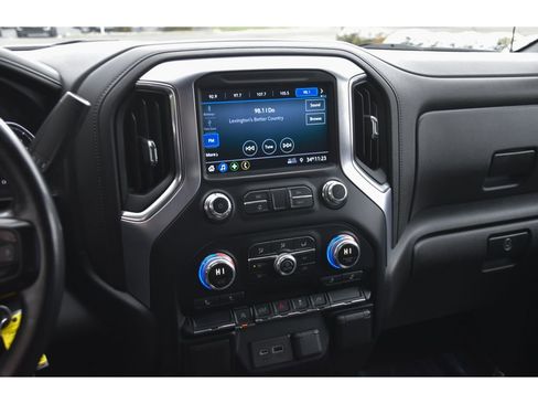 Used 2019 GMC Sierra 1500 SLE image 17