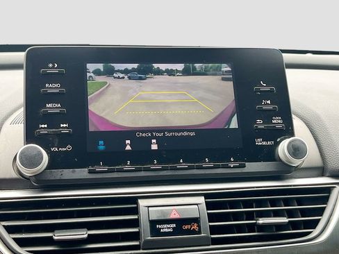 Used 2019 Honda Accord LX image 13