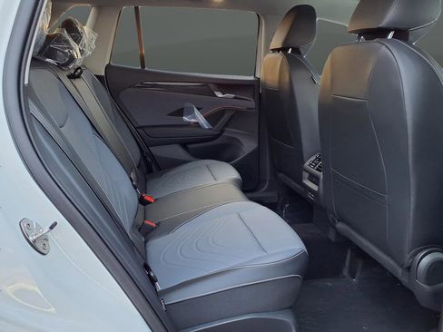 New 2026 Volkswagen Tiguan SE AWD/4WD image 13