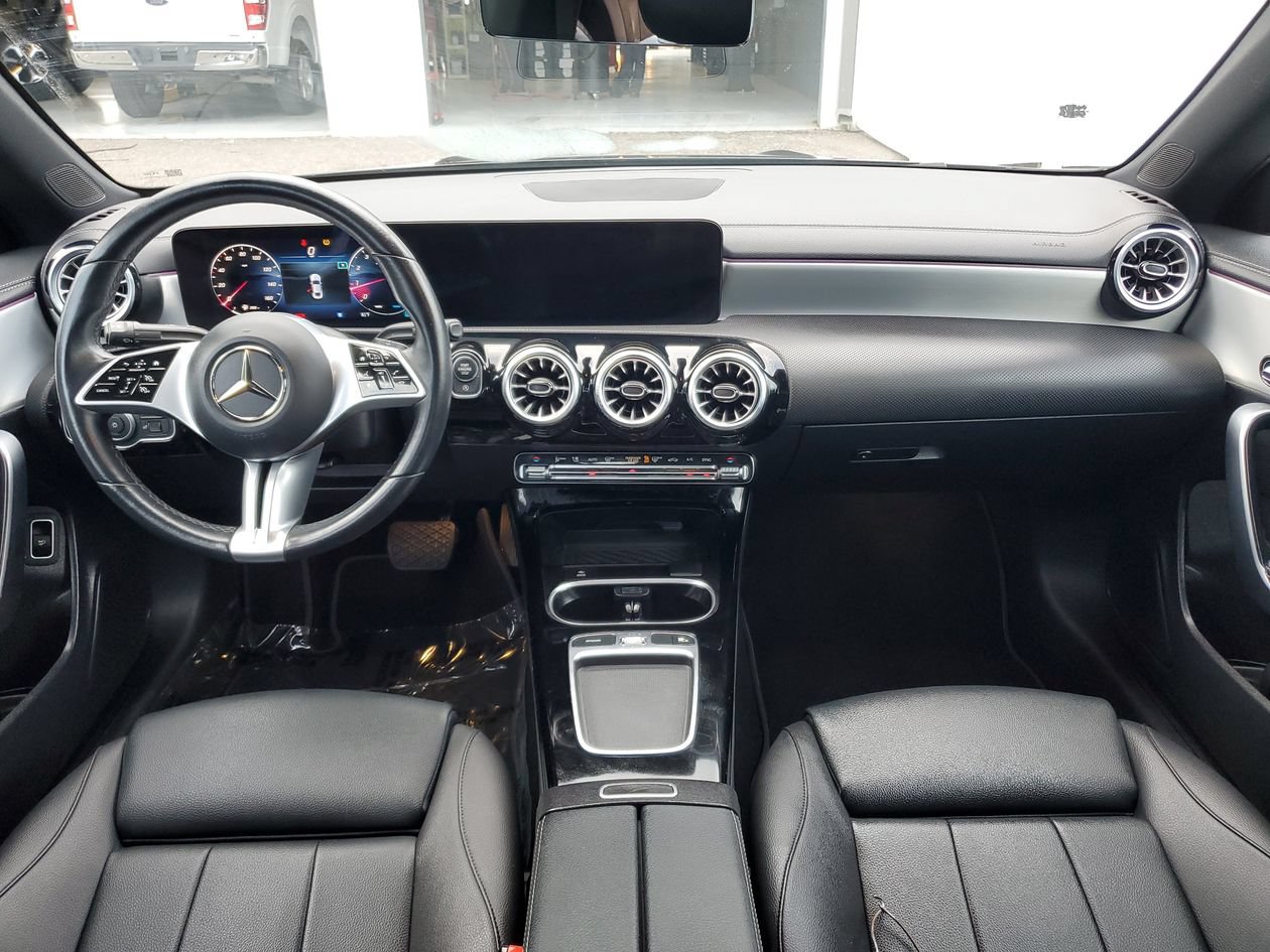 Used 2025 Mercedes-Benz CLA 250 image 11