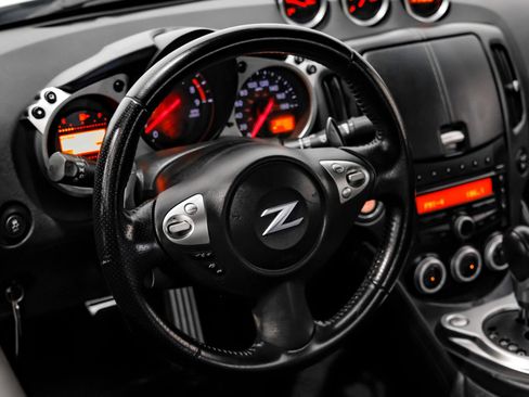 Used 2013 Nissan 370Z Touring w/ Sport Pkg RWD image 23