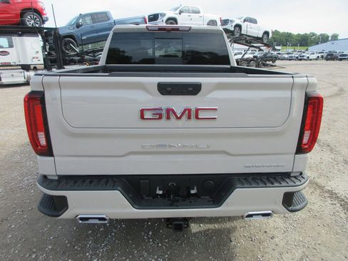 New 2026 GMC Sierra 1500 Denali AWD/4WD image 5