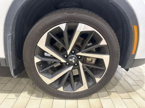 Used 2022 Mitsubishi Outlander ES FWD image 5