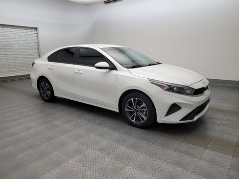 Used 2023 Kia Forte LXS FWD image 11