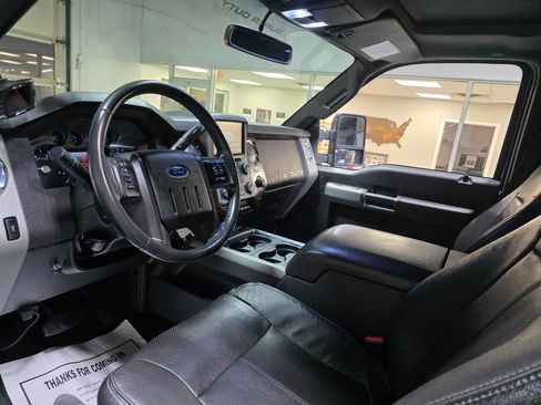 Used 2015 Ford F250 Lariat w/ Lariat Ultimate Package image 16