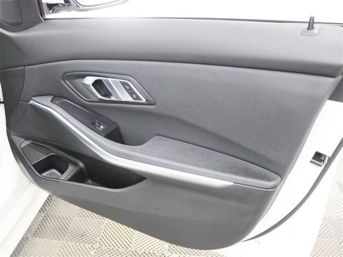 Used 2019 BMW 330i xDrive Sedan w/ Convenience Package AWD/4WD image 31
