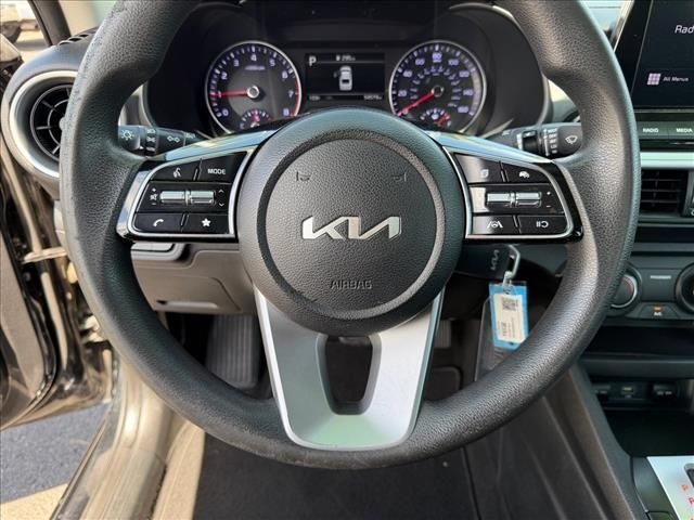 Used 2023 Kia Forte LXS FWD image 16