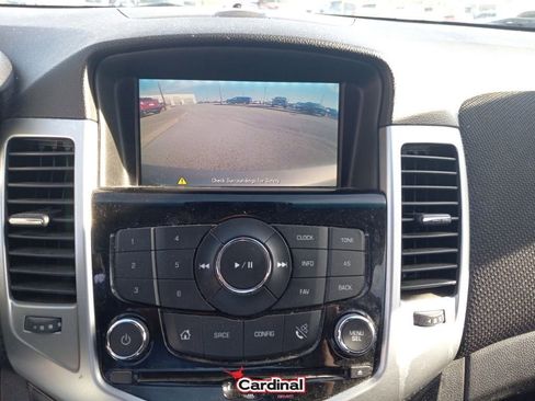 Used 2014 Chevrolet Cruze LT image 31