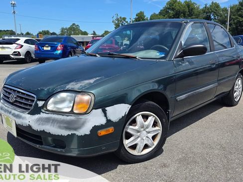 Used 2002 Suzuki Esteem GLX FWD image 1