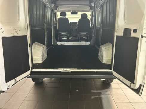 Used 2023 RAM ProMaster 2500 FWD image 4