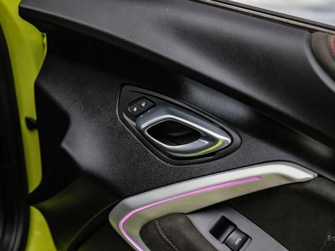 Used 2021 Chevrolet Camaro ZL1 image 86