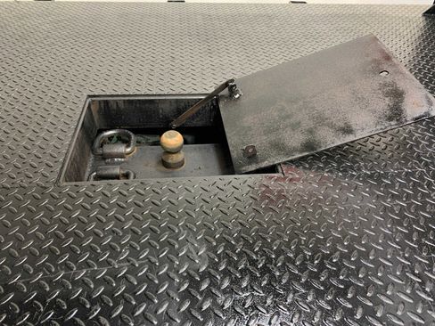 Used 2021 Ford F350 XLT image 4