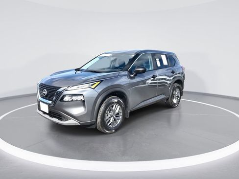 Used 2023 Nissan Rogue S image 4