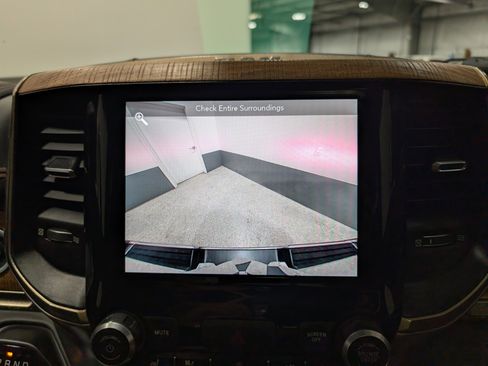 Used 2019 RAM 1500 Limited w/ Bed Utility Group image 34