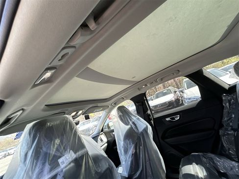 New 2025 Volvo XC60 B5 Core w/ Protection Package Premier image 14