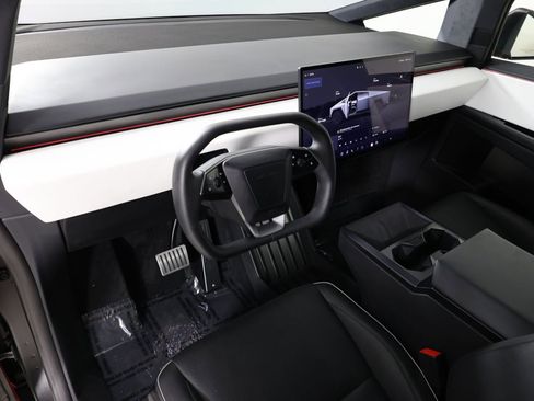 Used 2024 Tesla Cybertruck AWD Crew Cab image 20