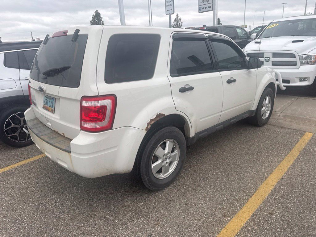 Used 2011 Ford Escape XLS w/ 101A Rapid Spec Order Code FWD image 5