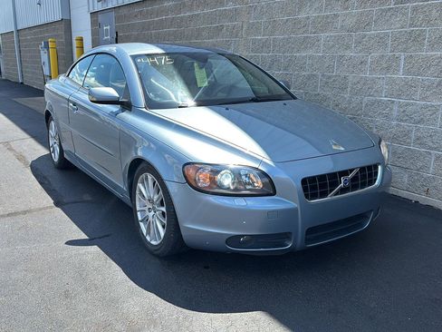 Used 2007 Volvo C70 T5 FWD image 2