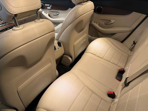 Used 2022 Mercedes-Benz GLC 300 image 11