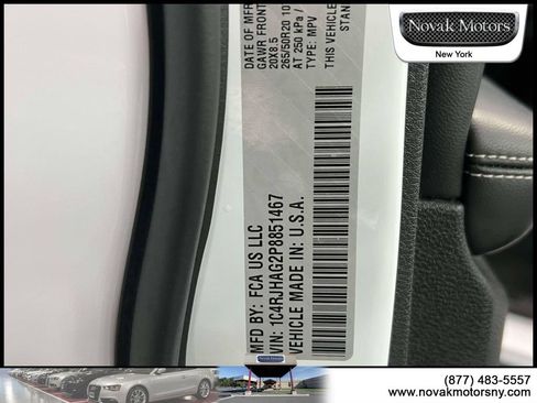 Used 2023 Jeep Grand Cherokee Altitude AWD/4WD image 21