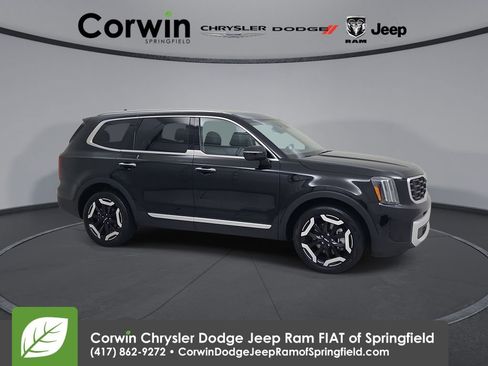 Used 2025 Kia Telluride S AWD/4WD image 1