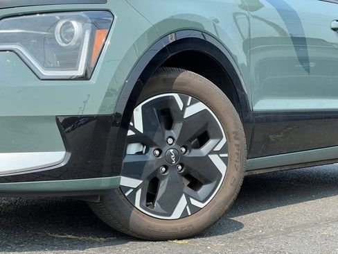 Certified 2023 Kia Niro Wind w/ Wind Preserve Package FWD image 2