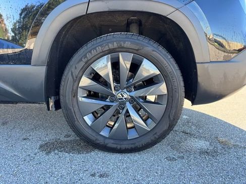 Used 2022 Volkswagen Taos S image 27