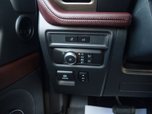 Used 2022 Ford Expedition Max Limited image 7