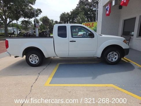 Used 2019 Nissan Frontier S RWD image 2