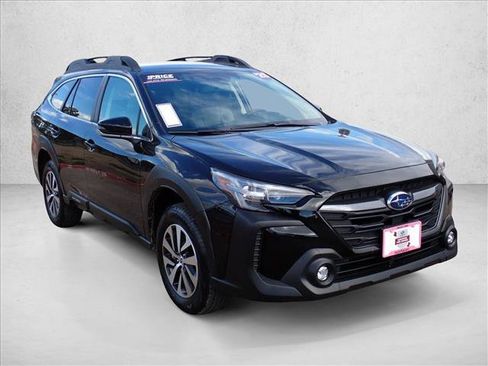 Used 2025 Subaru Outback Premium AWD/4WD image 6